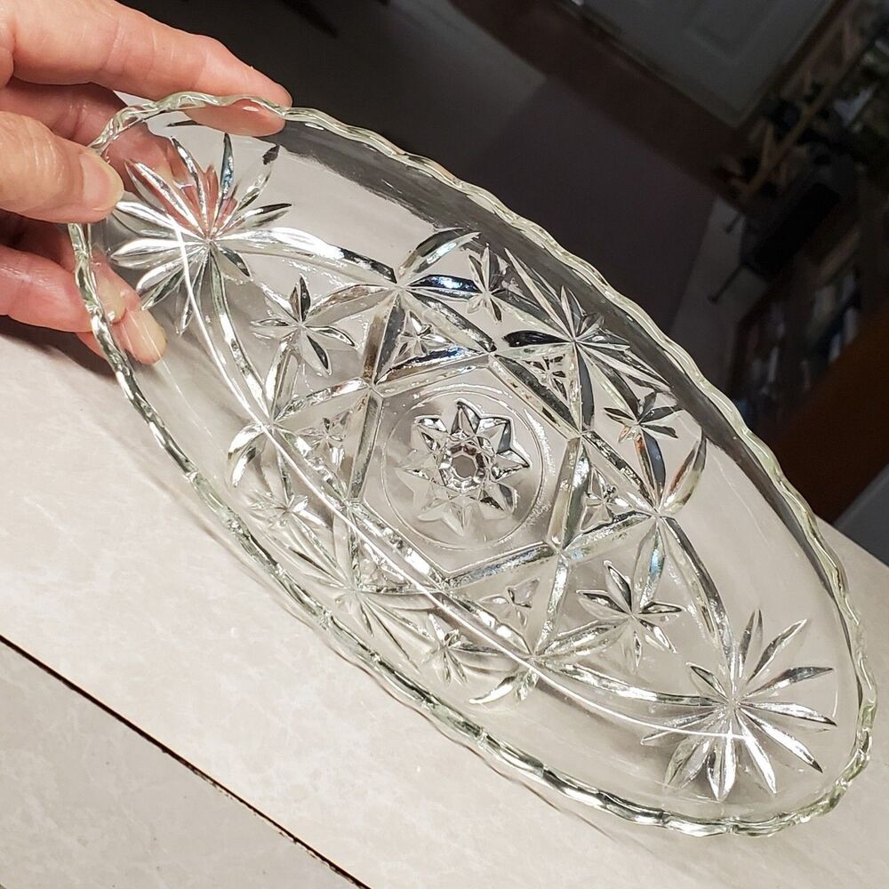 Anchor Hocking Prescut Clear Pickle Dish 8¾" Scollped Edge